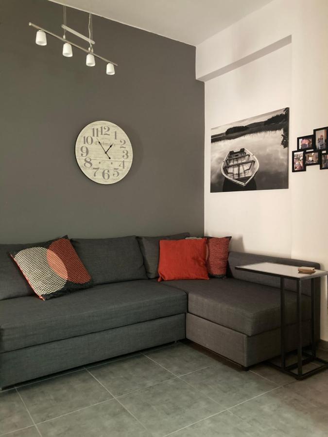 Central Kalamata Cozy Apartment ภายนอก รูปภาพ