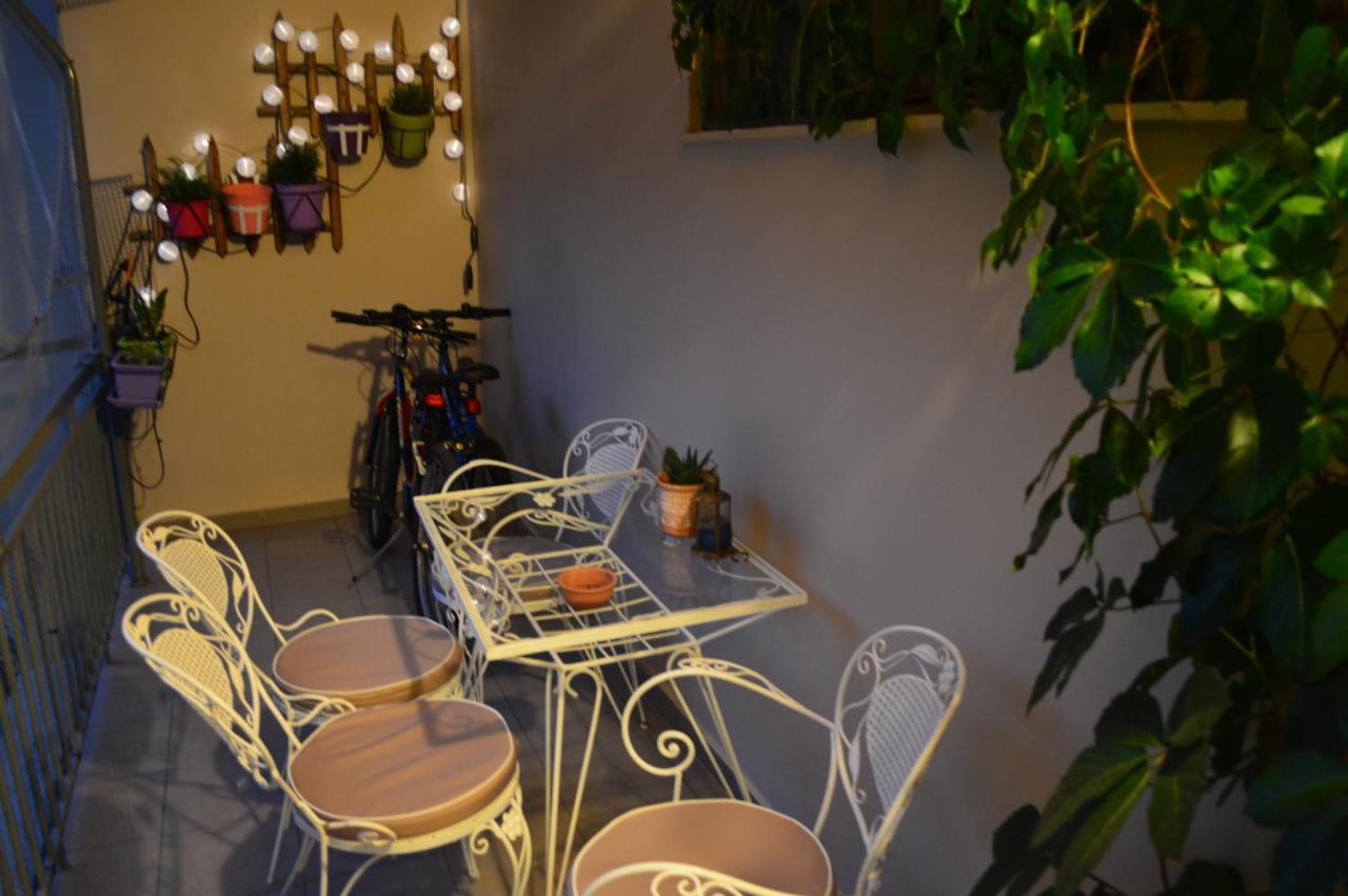 Central Kalamata Cozy Apartment ภายนอก รูปภาพ