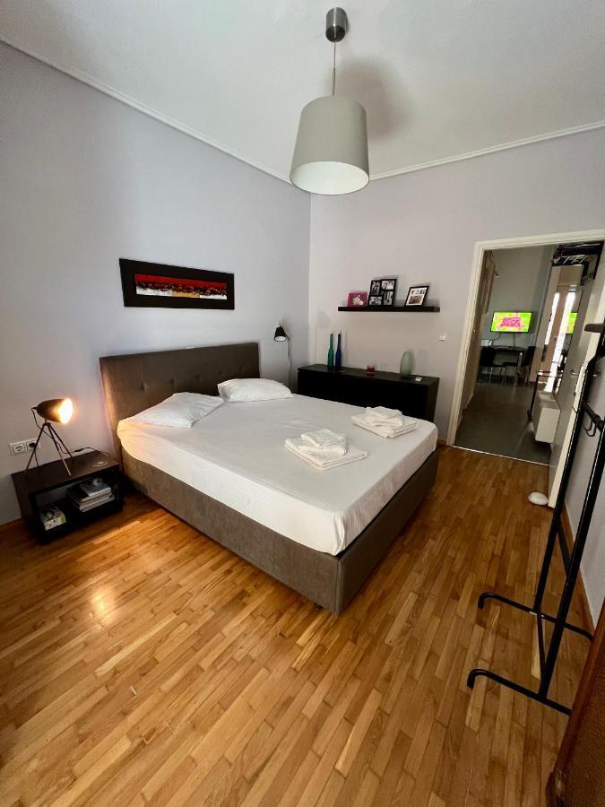 Central Kalamata Cozy Apartment ภายนอก รูปภาพ
