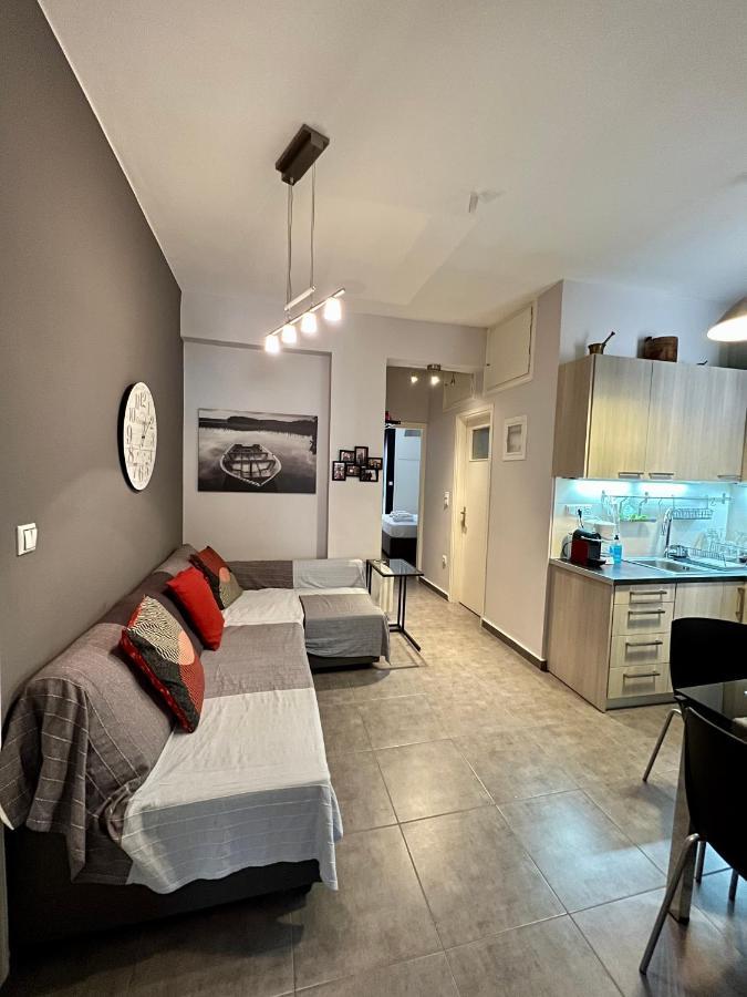 Central Kalamata Cozy Apartment ภายนอก รูปภาพ